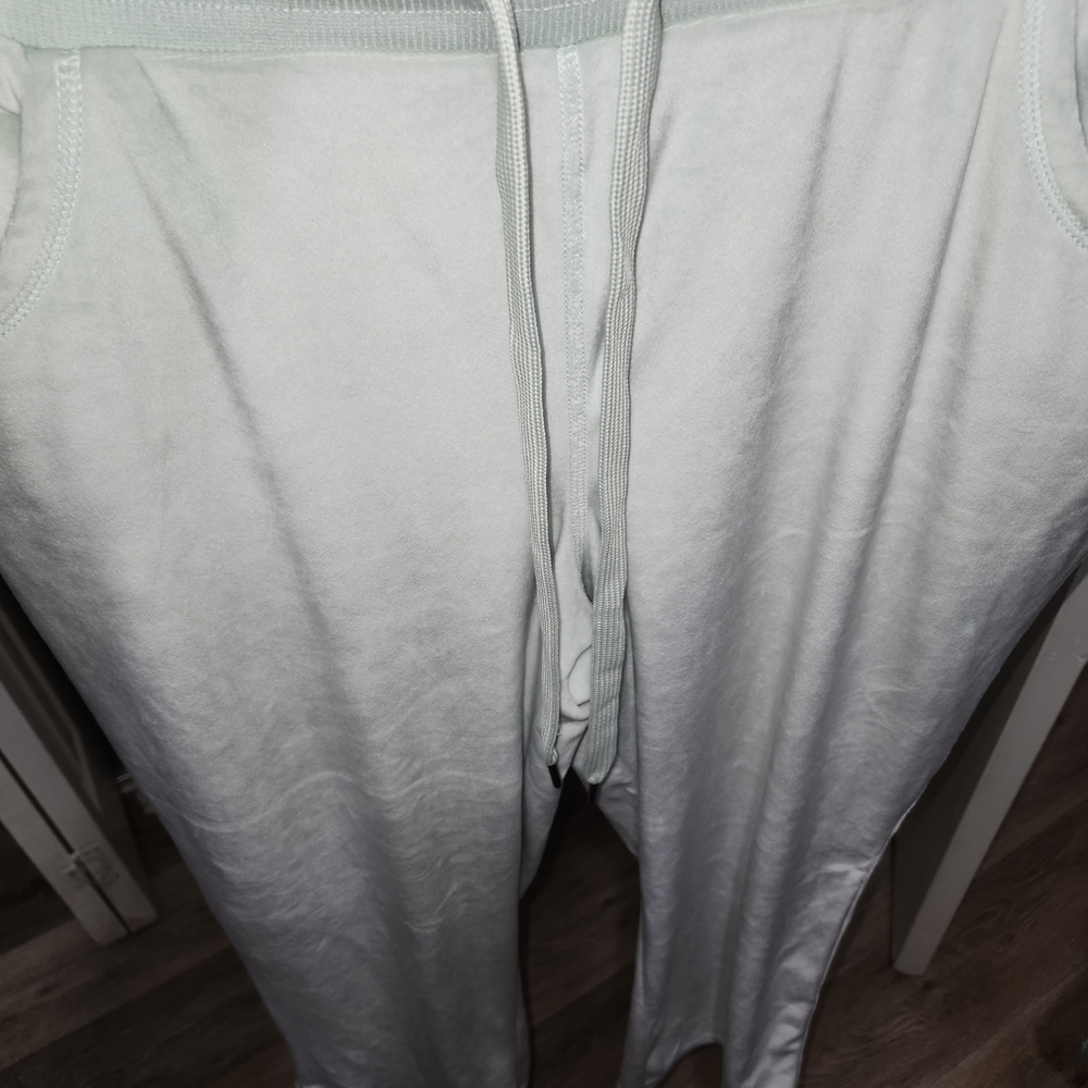 LuLaRoe Light Mint Crystal Cozy Crop Pants